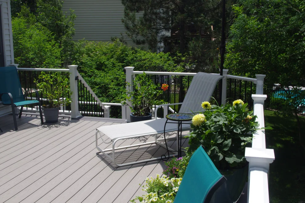 Custom Design Fence And Deck - Photo 6