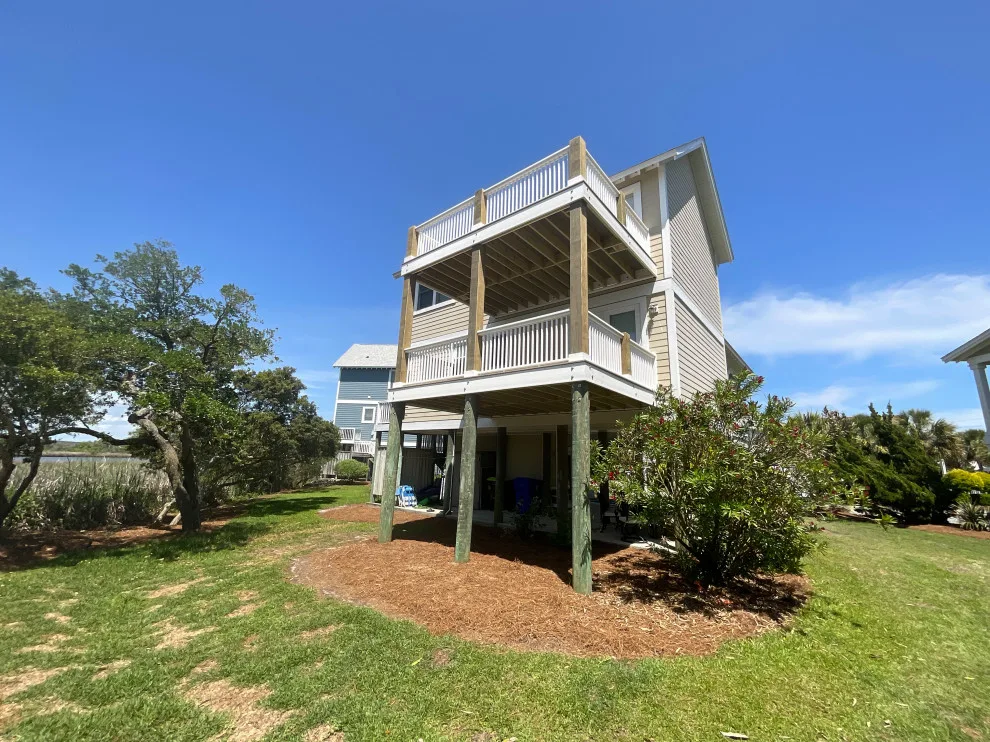 Onslow County Decks by Coastland Custom Outdoors - Photo 9