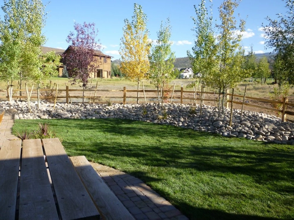 Relaxing Garden Area by SHC Nursery & Landscape Co - Photo 2