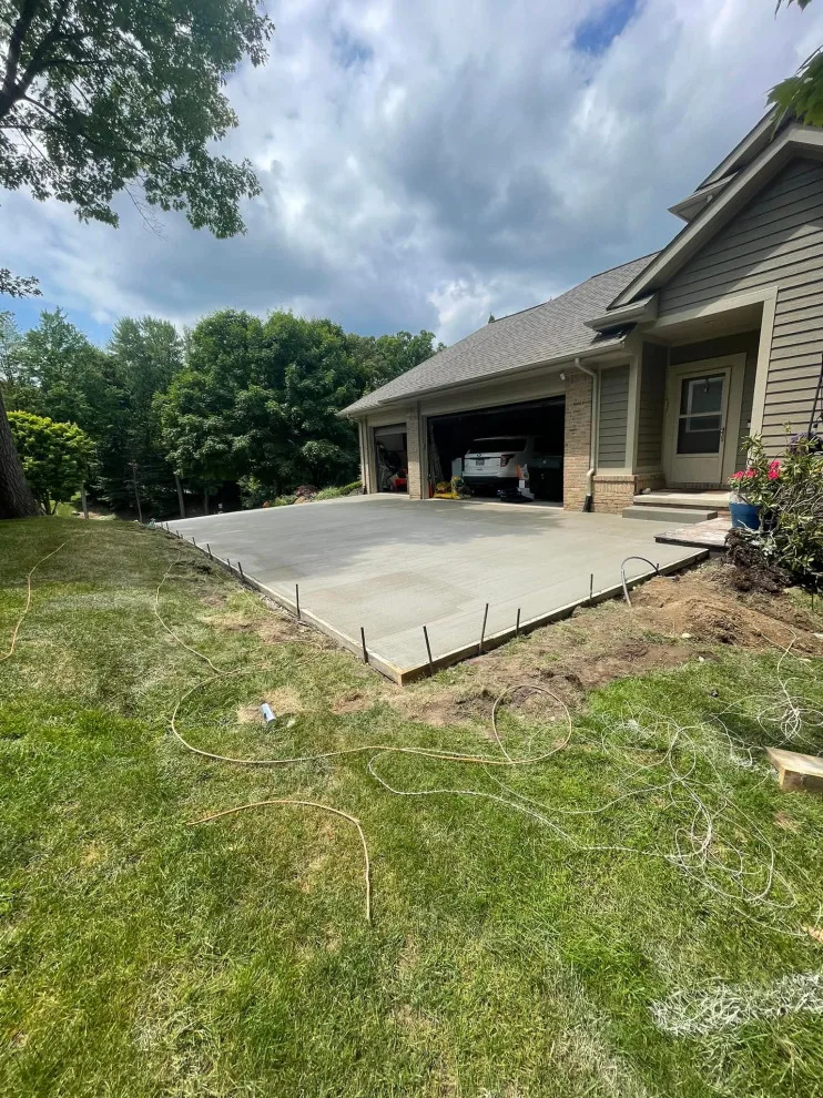 Entranceway by Rj Brothers Cement LLC - Photo 6