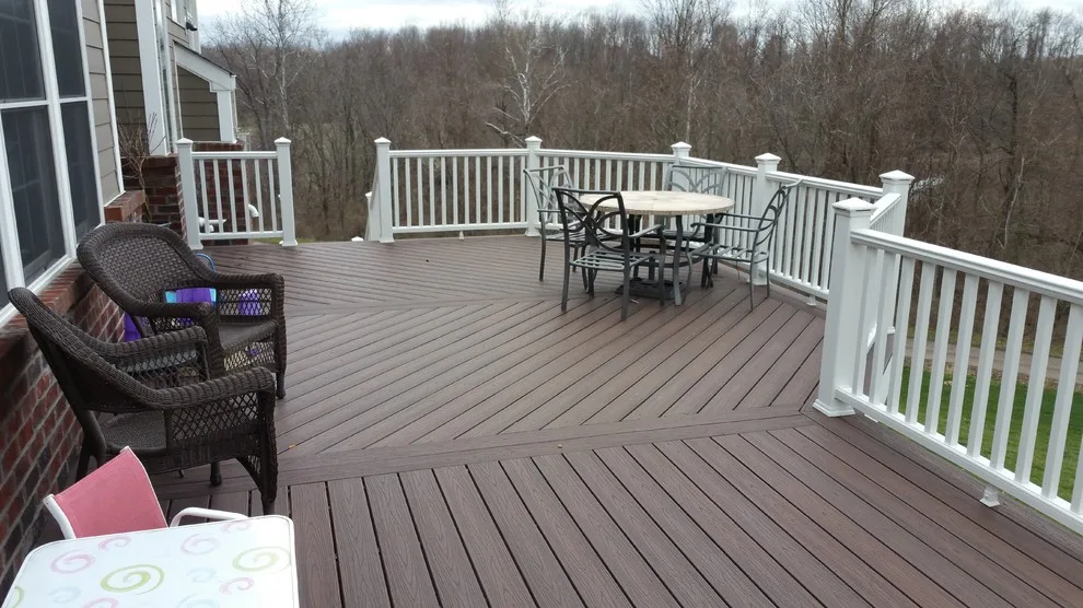 Family-Oriented Deck by SelectDecks - Photo 15