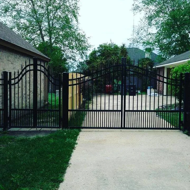 Enclosure by Pinnacle Exterior Construction - Photo 13