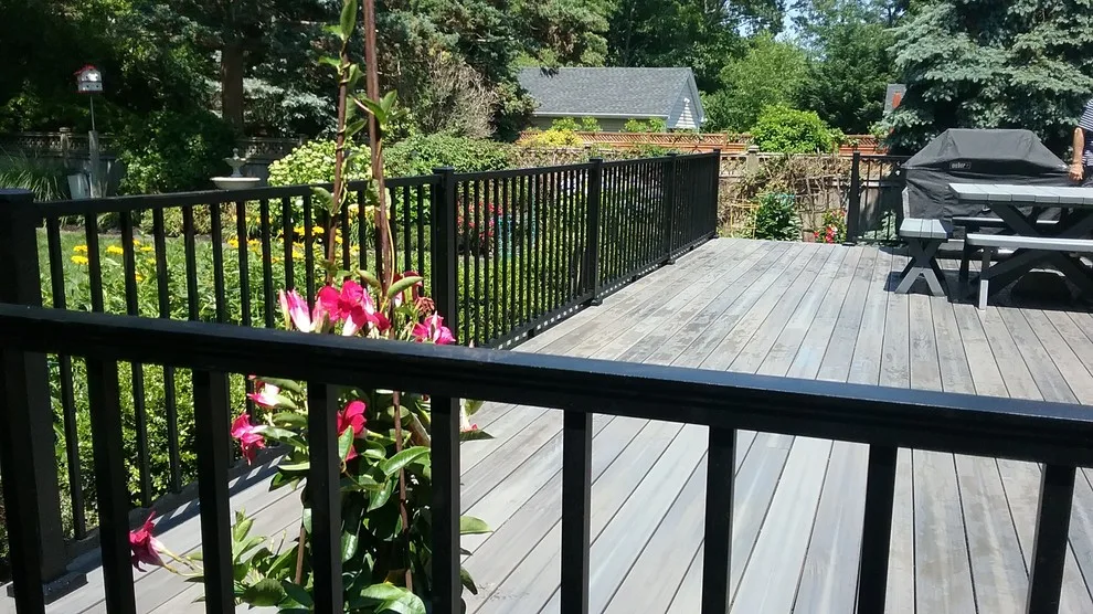 The Deck Guy - Photo 13