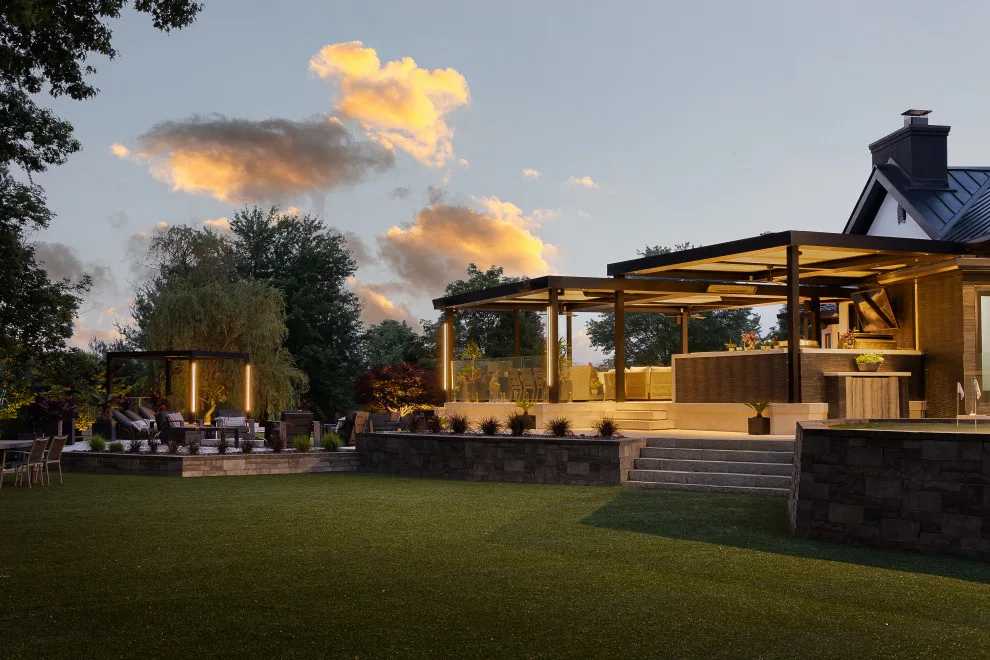 Louvered Outdoor - Photo 5