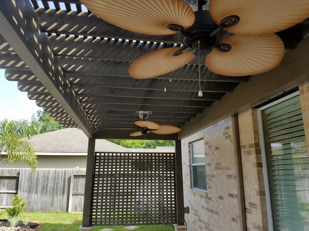 Curved Geometric Pool - Missouri City, Texas by Bratton Pools - Photo 2