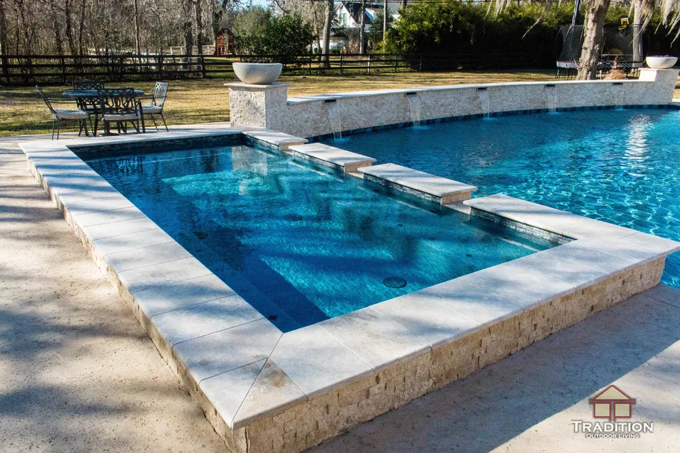 Richmond, TX Grand Pool and Spa by Tradition Outdoor Living - Photo 4