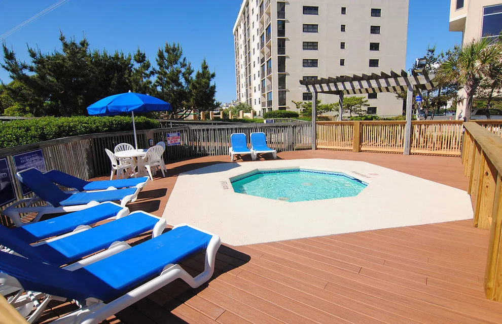 Wrightsville Beach Holiday Inn by Deck Daddy's - Photo 10