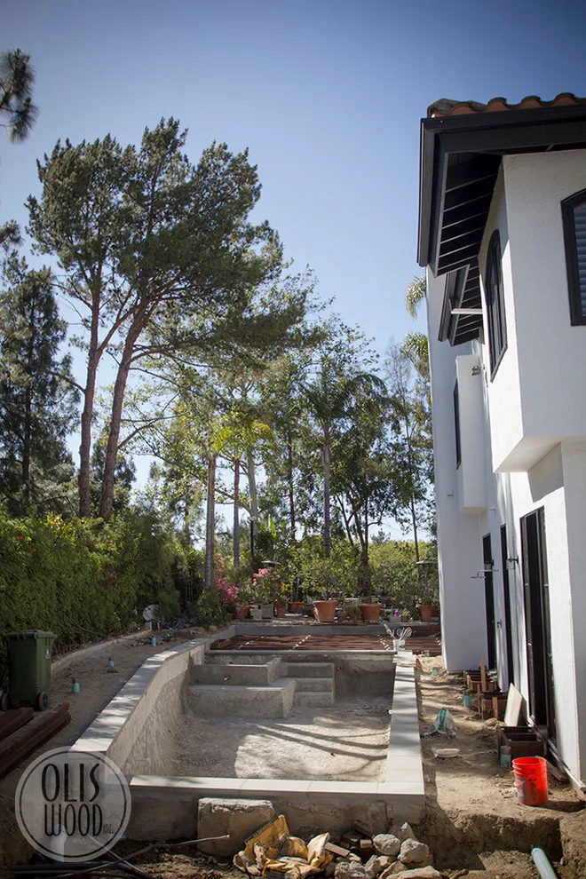 IPE Decking Featuring Integrated Steps by Olis Wood Inc. - Photo 2