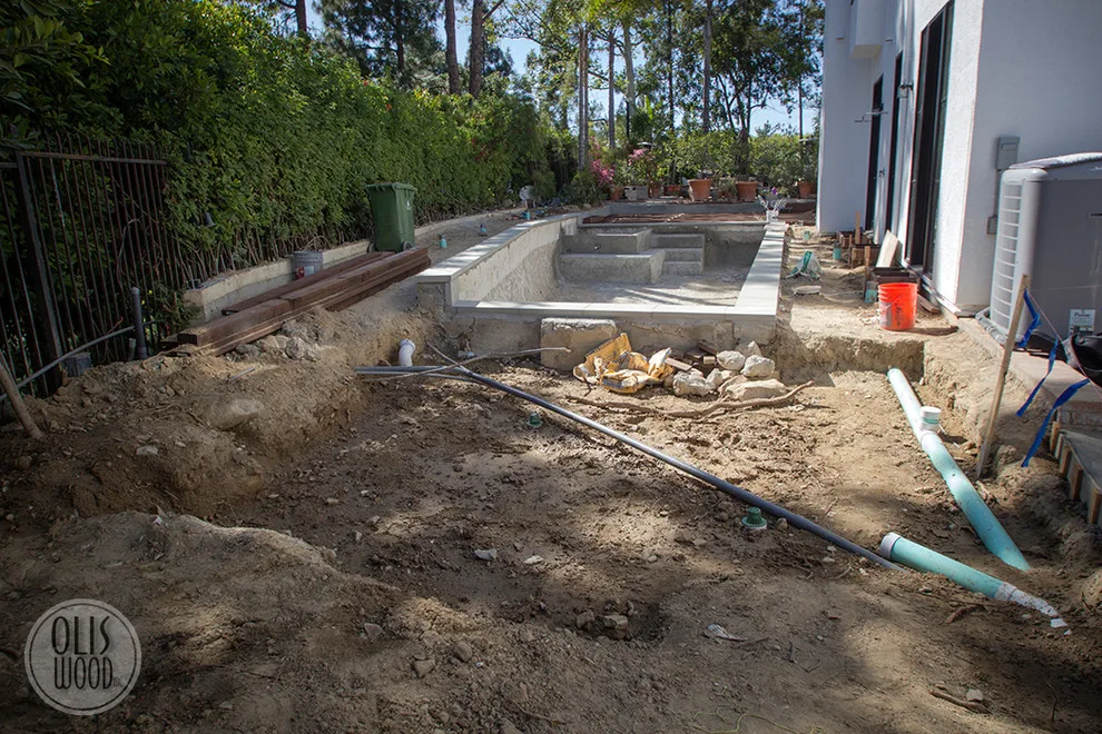 IPE Decking Featuring Integrated Steps by Olis Wood Inc. - Photo 3