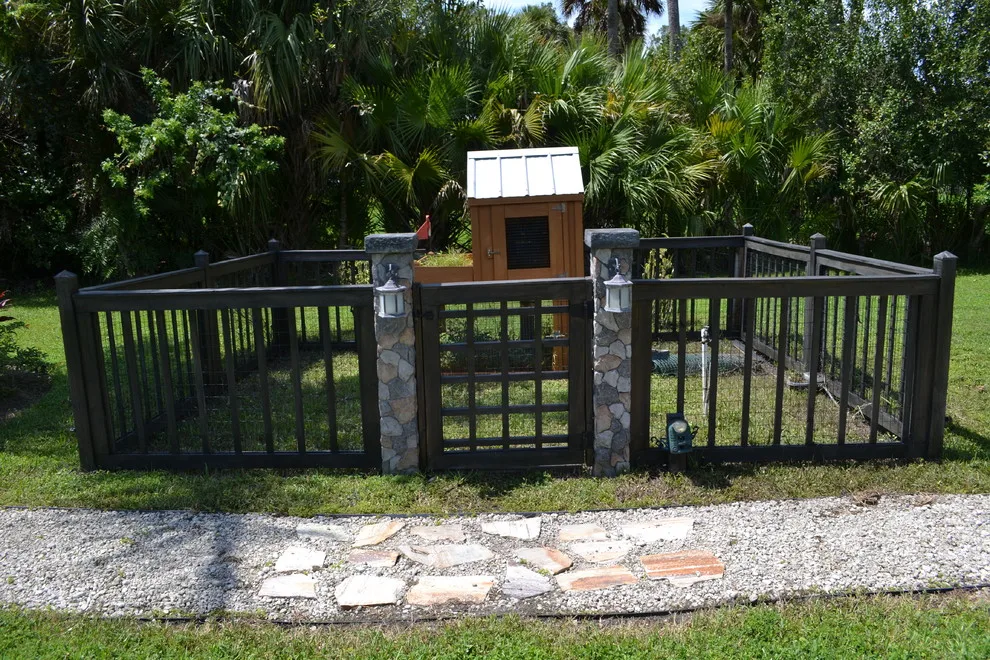 Jupiter Farms Animal Habitat by Renew Crew Of Palm Beach County - Photo 3