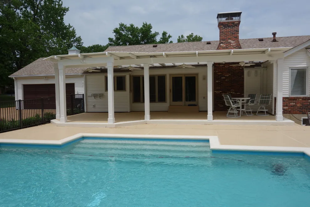 Deck & Patio Living - Photo 9