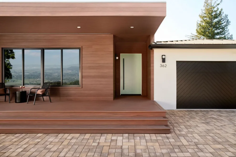 Mahogany - Classic Line - Saratoga, CA by TimberTech - Photo 5