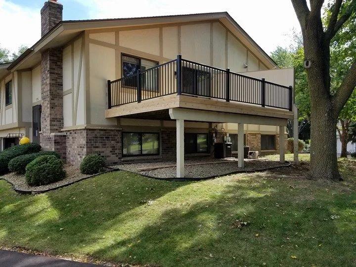 Maple Grove Deck Initiative by Williams Aluminum Railing - Photo 2
