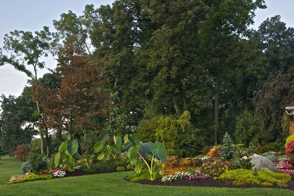Northwest Indiana Marshall Residence by Smalls Landscaping - Photo 8