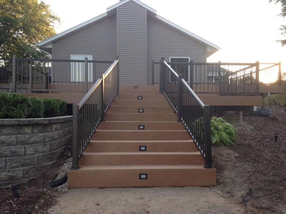 Milwaukee Residential Deck Initiative by Williams Aluminum Railing - Photo 7