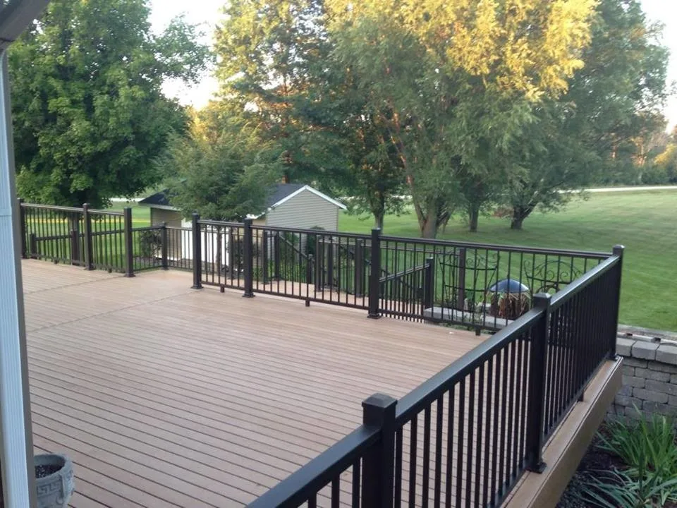 Milwaukee Residential Deck Initiative by Williams Aluminum Railing - Photo 4
