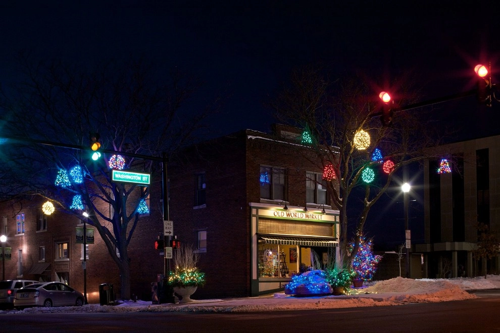 Holiday Marvels by Smalls Landscaping - Photo 4