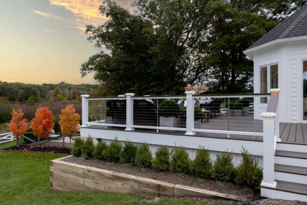 Mocha - Heritage Series - Pinckney, MI by TimberTech - Photo 2