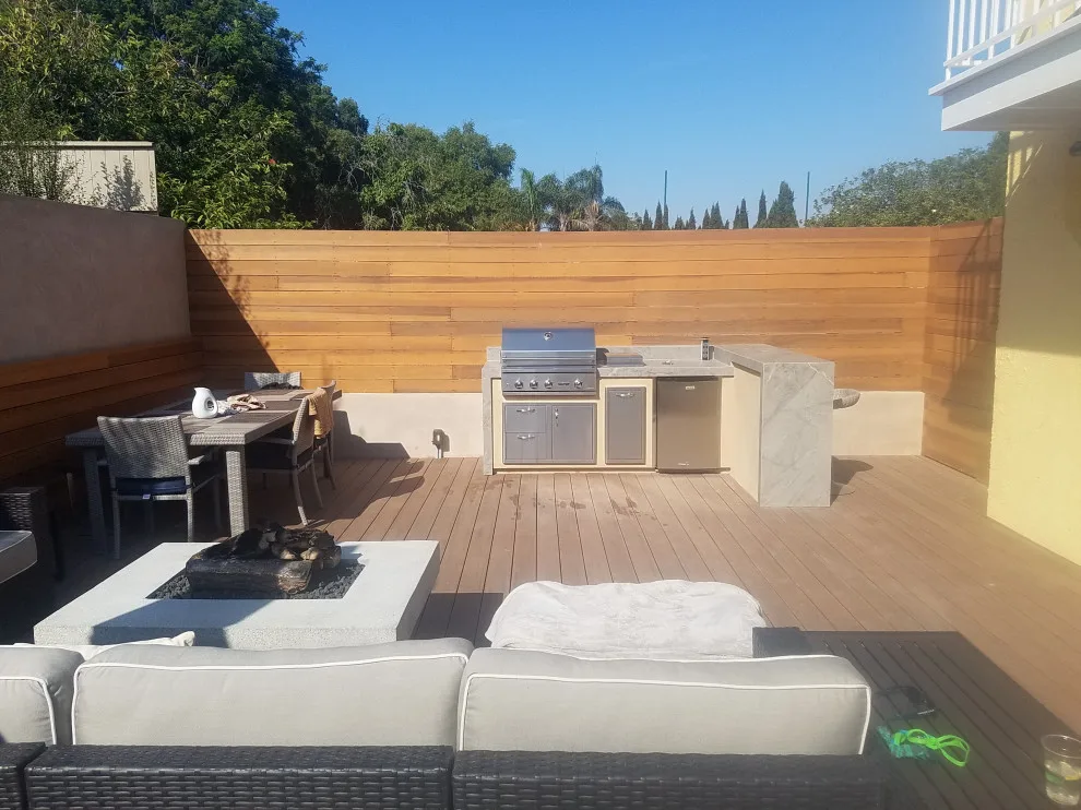 Contemporary L-shaped alfresco kitchen by L.A. Custom Grill Islands - Photo 3