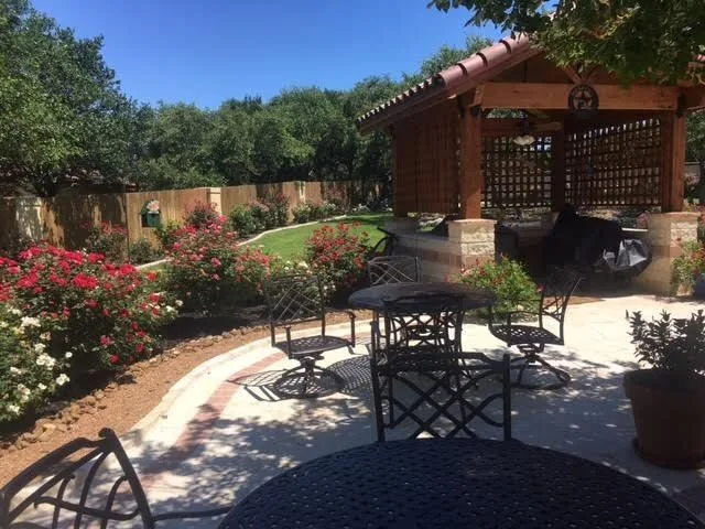 Natural Outdoor Shelter by Moss Contracting Services - Photo 2
