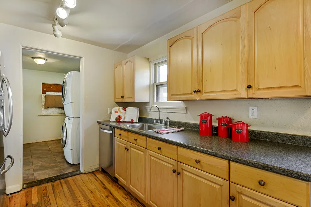 Renovated Bungalow, North End Listing by Sarah Waddell, Pomeroy House Interiors - Photo 5