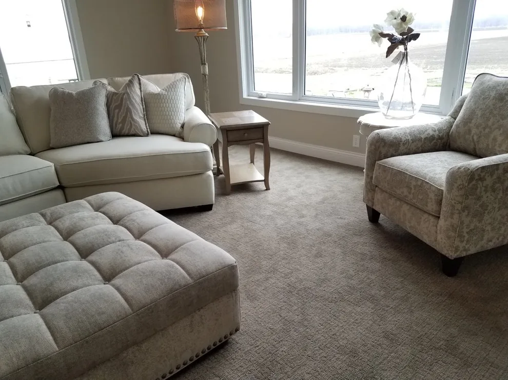 Renovated Farmhouse by Susan Knox For Ethan Allen Peoria, IL - Photo 4