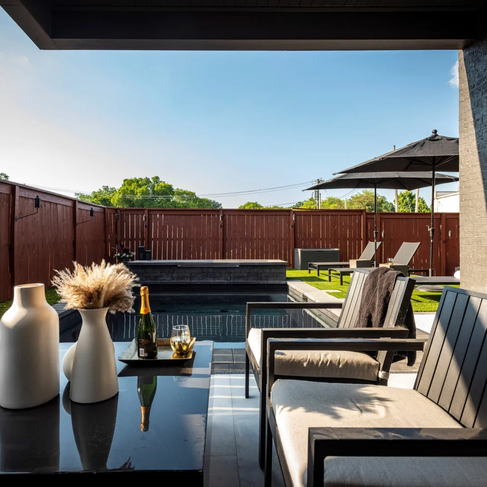 City Chic Retreat by Marcelle Guilbeau Interior Design - Photo 7
