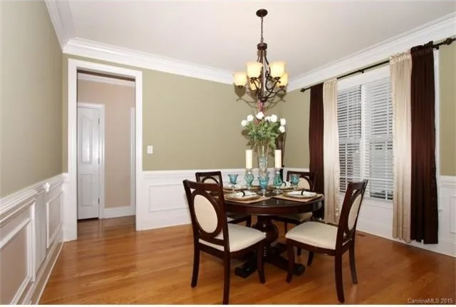 Staged Vacant Home Sold in 4 Weeks with Multiple Offers by R.D. London Studios - Photo 10