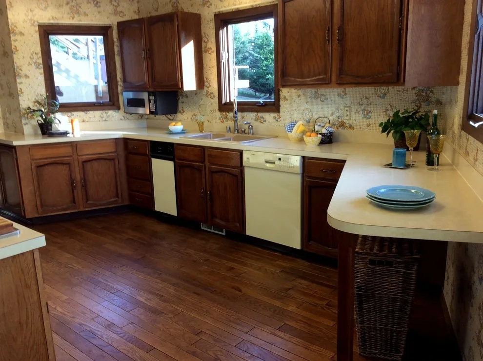 Anchorage Hillside Vacant Home Staging by Northern Lights Home Staging And Design - Photo 23