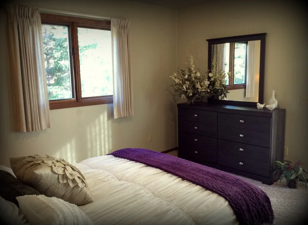 Anchorage Hillside Vacant Home Staging by Northern Lights Home Staging And Design - Photo 13