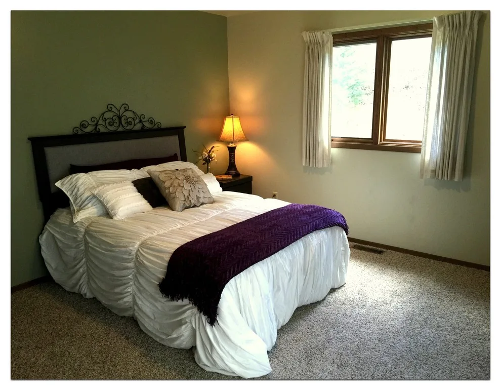 Anchorage Hillside Vacant Home Staging by Northern Lights Home Staging And Design - Photo 15