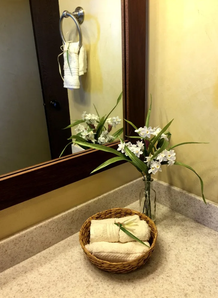 Anchorage Hillside Vacant Home Staging by Northern Lights Home Staging And Design - Photo 6