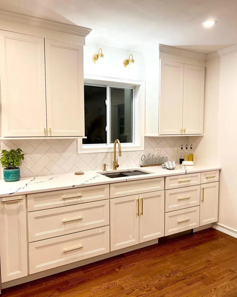 Valley Stream, NY Kitchen Remodel by Studio Katherine G - Photo 6