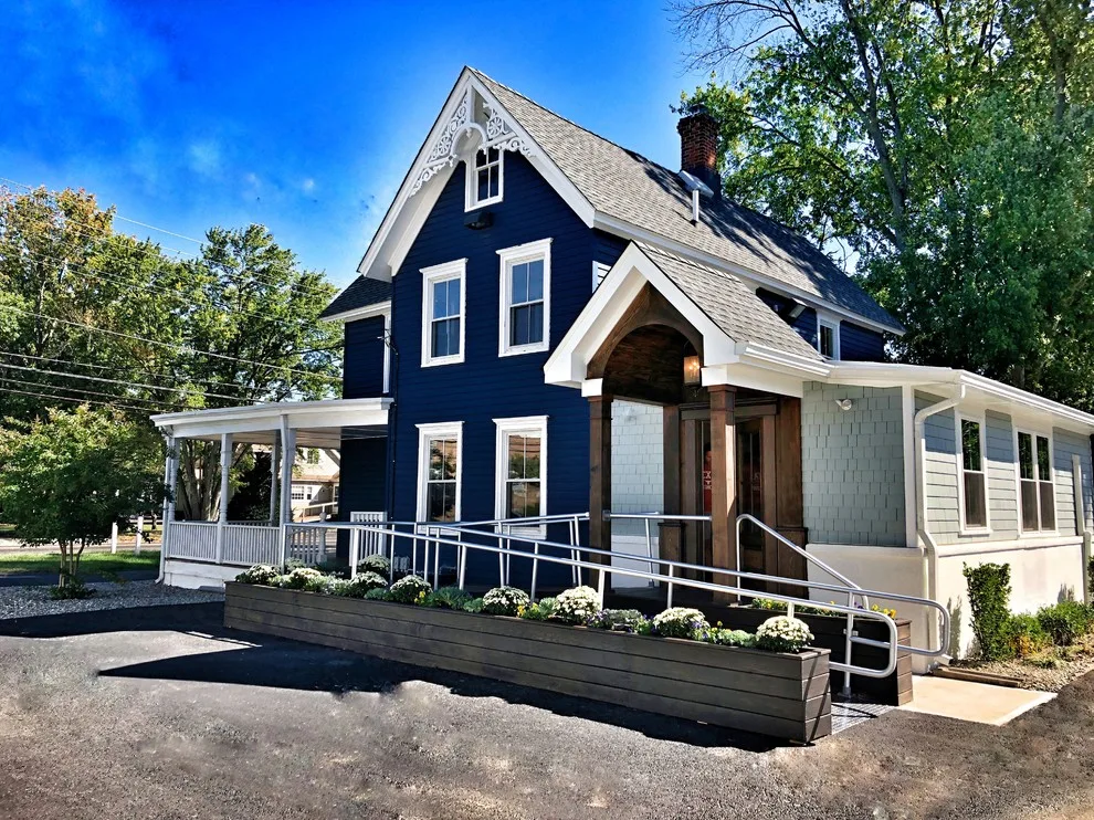 Transitional Victorian Styles by Evenflow Interiors - Photo 5