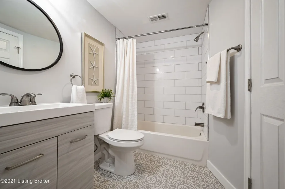 Actual Staging for a Virtual Stage by Living Spaces Design Group - Photo 4