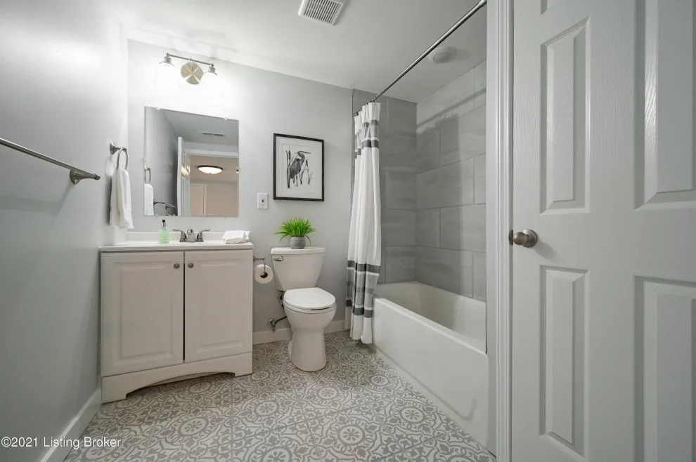 Actual Staging for a Virtual Stage by Living Spaces Design Group - Photo 11