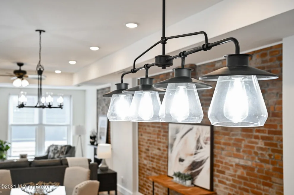 Actual Staging for a Virtual Stage by Living Spaces Design Group - Photo 8