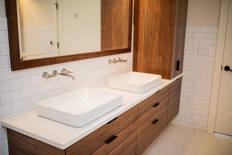 Cozy and Contemporary Master Suite Renovation by Studio Saint Marie - Photo 12