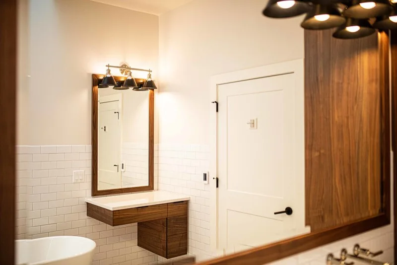 Cozy and Contemporary Master Suite Renovation by Studio Saint Marie - Photo 16