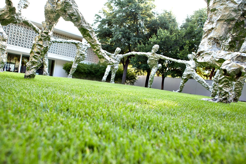 Modern Dallas Property by Southern Botanical, Inc. - Photo 6