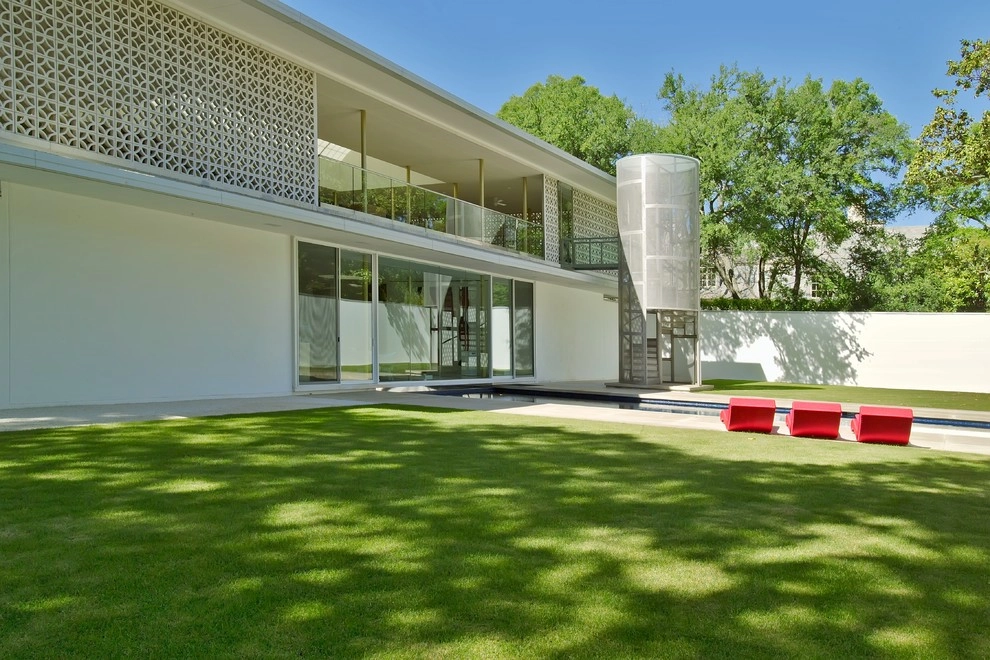 Modern Dallas Property by Southern Botanical, Inc. - Photo 4