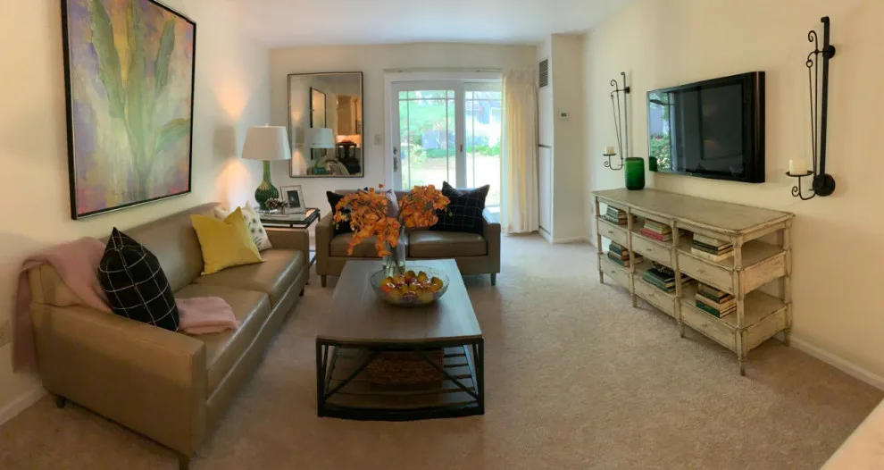 White Horse Village Setup by Kelly Simkovich At Main Line Sound & Video - Photo 4