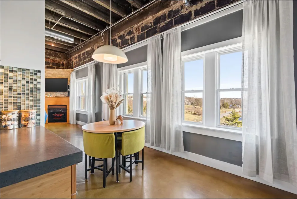 Whitehall Rooftop Suite by Dh Design Studio - Photo 14