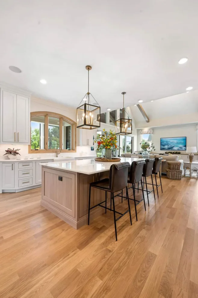 Wieland Stone Columns Homearama by Interiors821, LLC - Photo 83