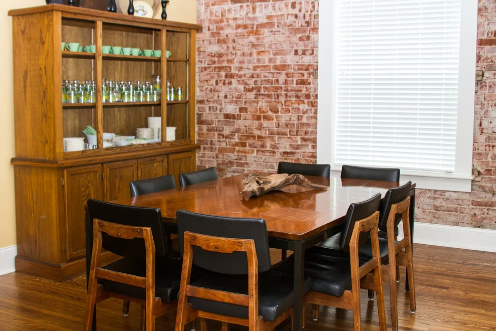 Willow Avenue by Unique Ambiance LLC - Photo 2