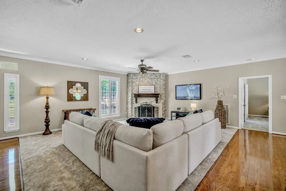 Willowcreek Stables - Unoccupied Home Staging Initiative by FlyGirl Home Staging & Redesign - Photo 4