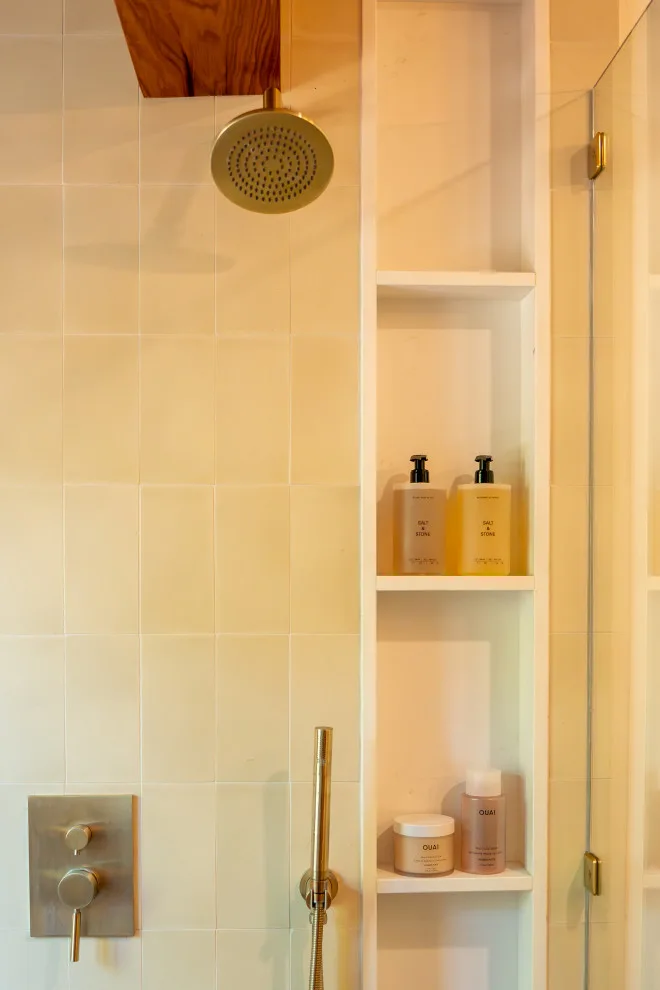 Witherby - Restrooms by Acacia + Spruce - Photo 2