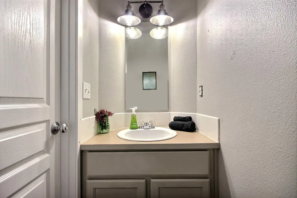 Damaged Rental Initiative by Arrow Point Design - Photo 10