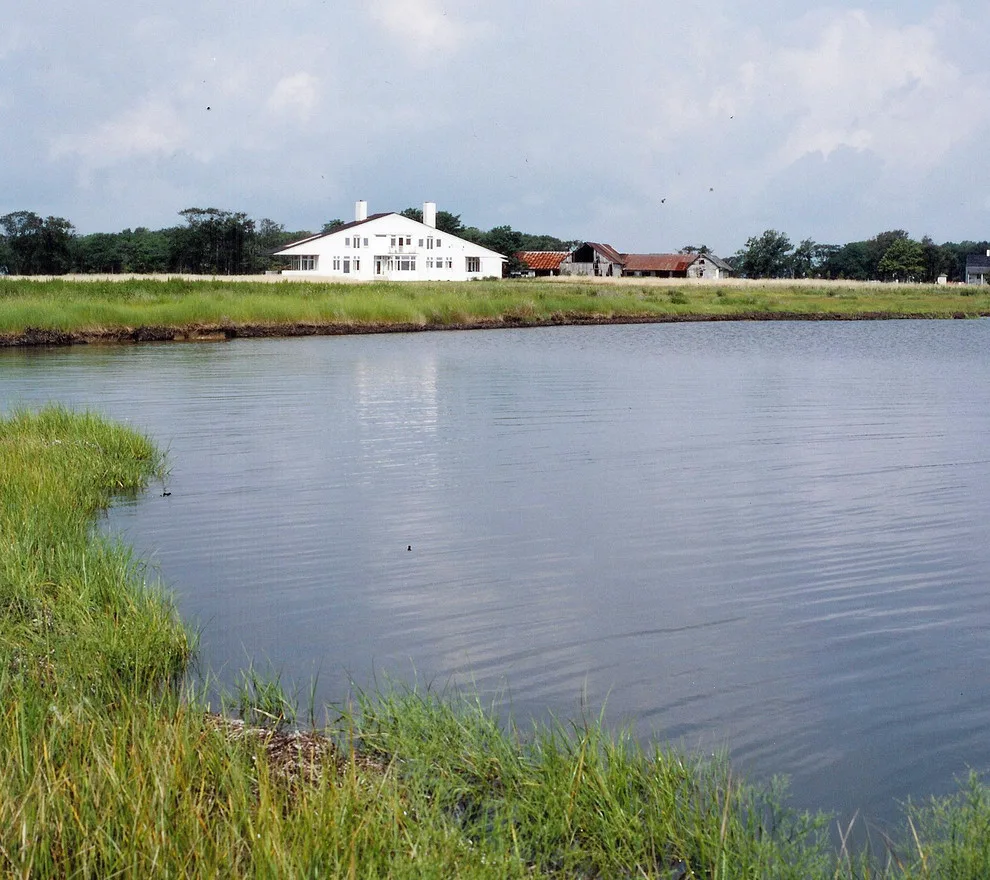 Contemporary Agricultural Home by David D. Quillin Architecture - Photo 11