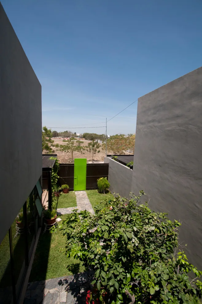 Me Villa Residence by Habanero Architecture, PLLC - Photo 7